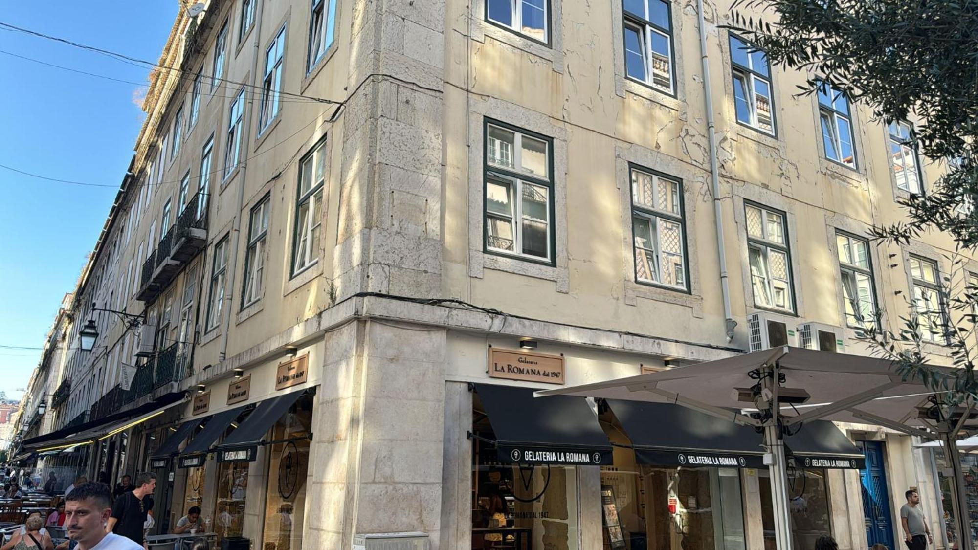 Pensao Neves, Lisbon